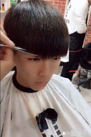 锅盖头1在线观看,在线重温经典，热血沸腾的江湖传奇  第1张